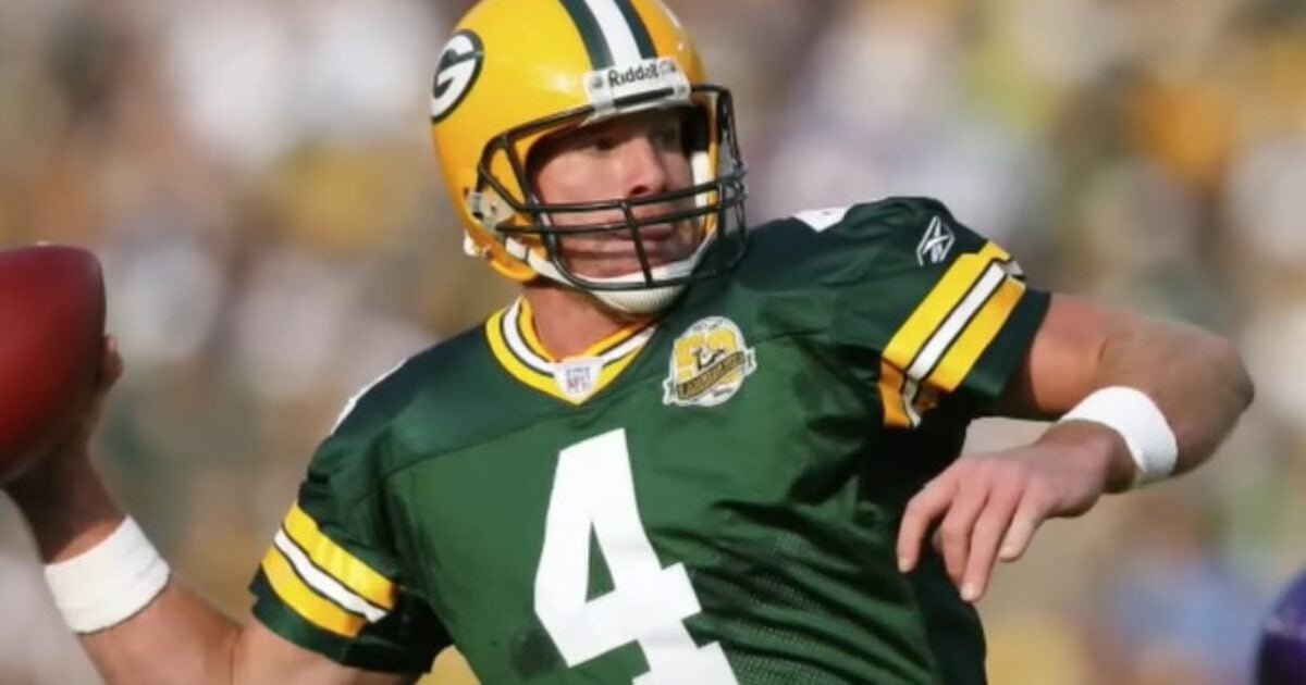 NFL Legend Brett Favre Stands With Tucker, Calls for Fox News Boycott | The Gateway Pundit | by Anthony Scott