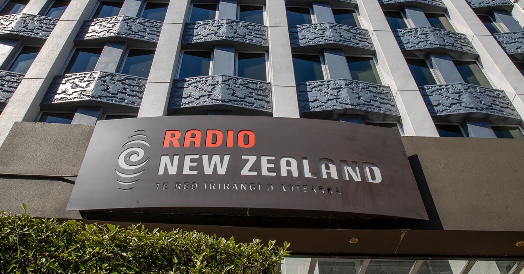 New Zealand’s public broadcaster investigates ‘pro-Kremlin’ changes to some articles.