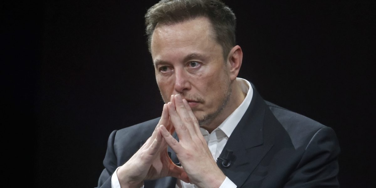 Elon Musk's Twitter promised employees at least half their bonuses last year and then didn't pay up, lawsuit says