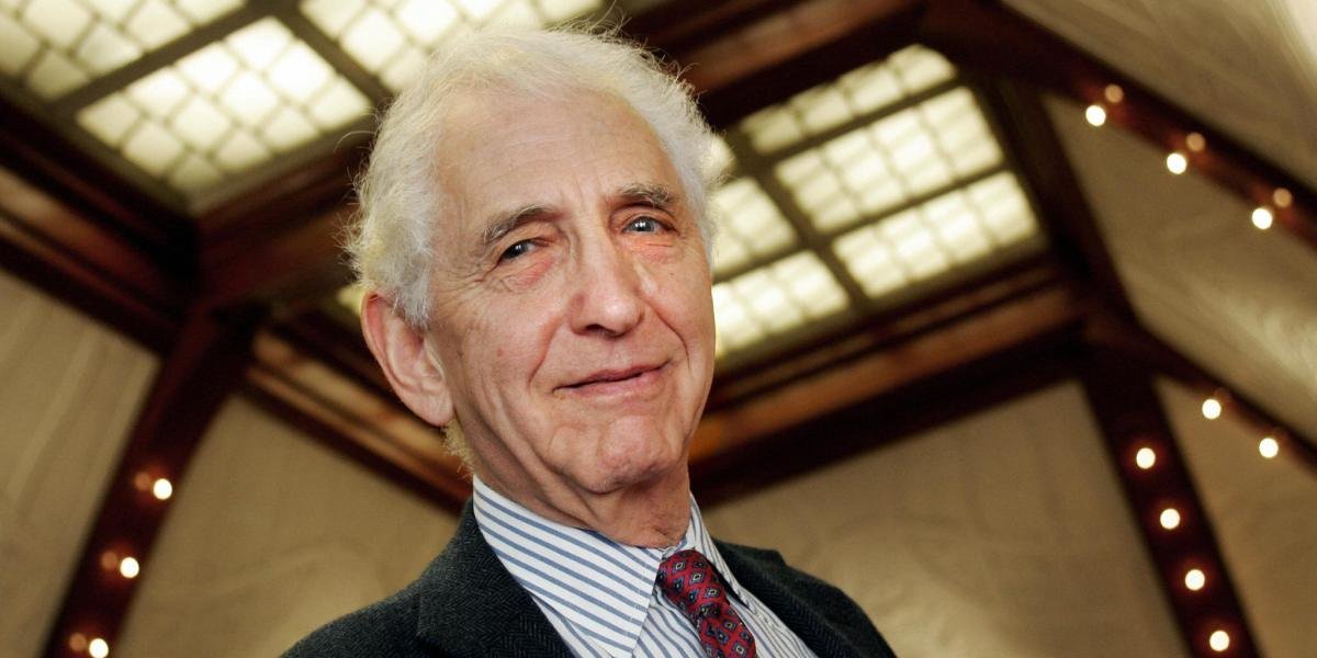 Daniel Ellsberg, whistleblower who leaked Pentagon Papers exposing U.S. government's deceit about Vietnam War, dies at 92