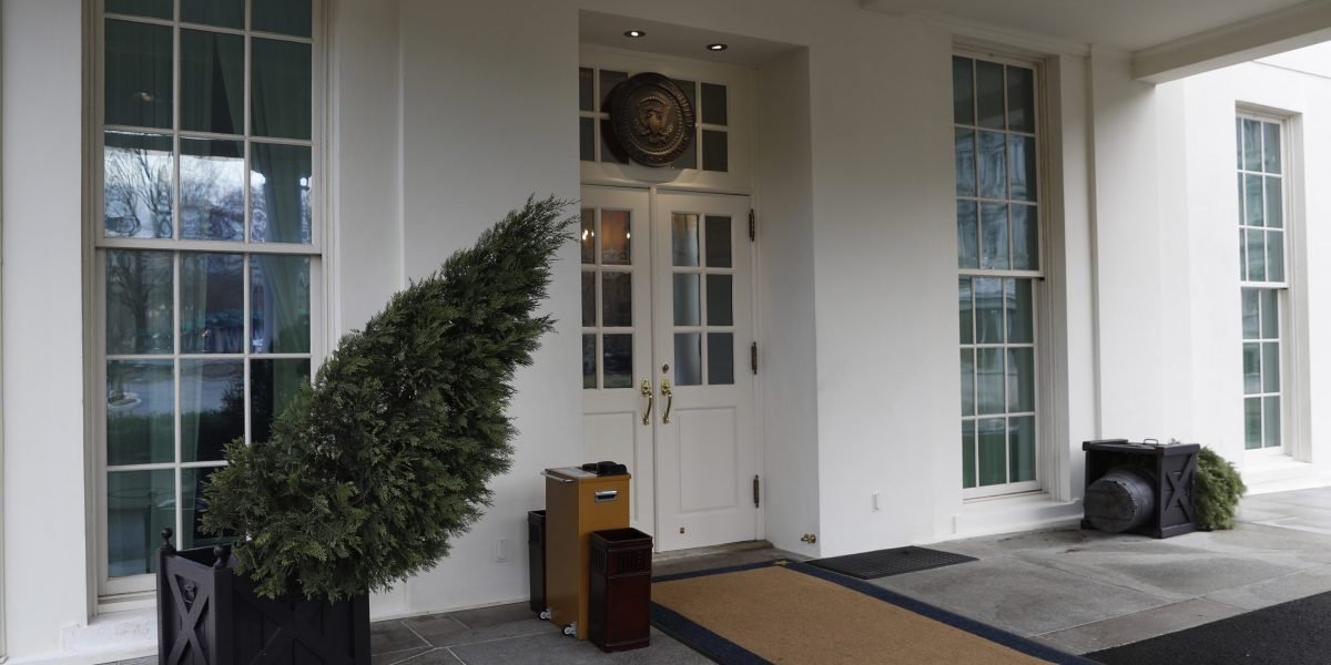 White House Secret Service finds cocaine in a common area of the West Wing, sources say