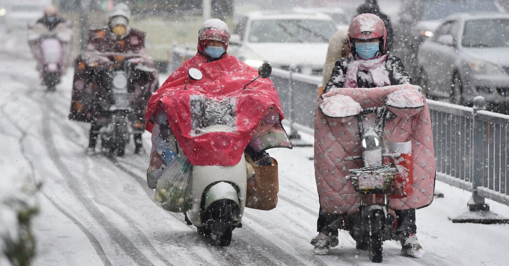 Severe Weather Disrupts Travel in China Ahead of Lunar New Year